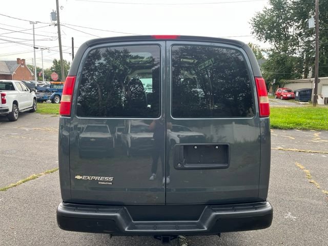 Used 2014 Chevrolet Express 1500 RWD image 4