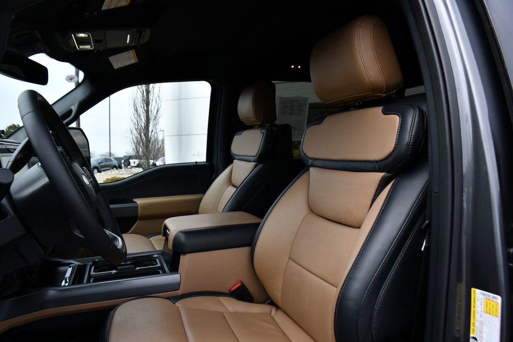 Used 2026 Ford F350 Lariat w/ Lariat Ultimate Package image 13