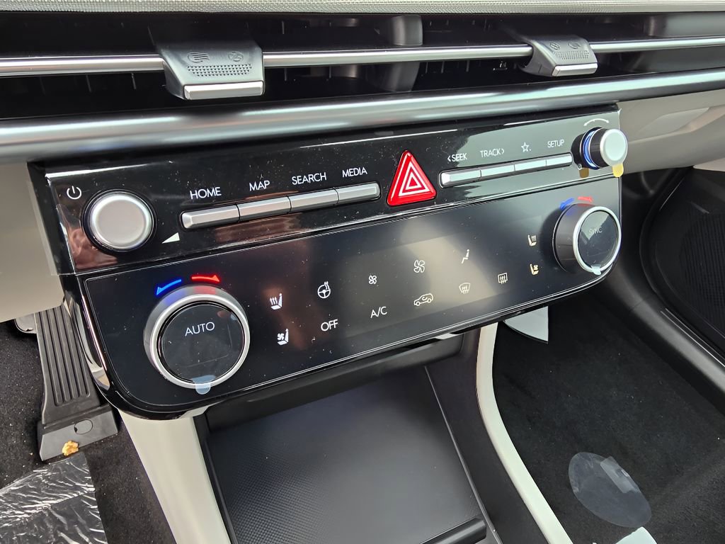 New 2026 Hyundai Tucson Limited image 23