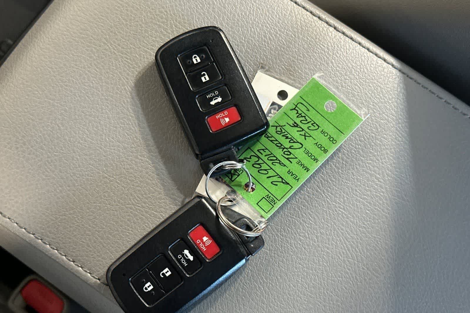 Used 2017 Toyota Camry XLE FWD image 27