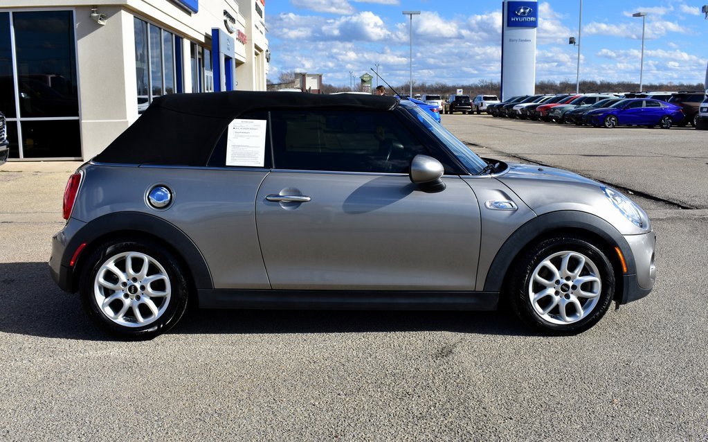 Used 2016 MINI Cooper S image 2