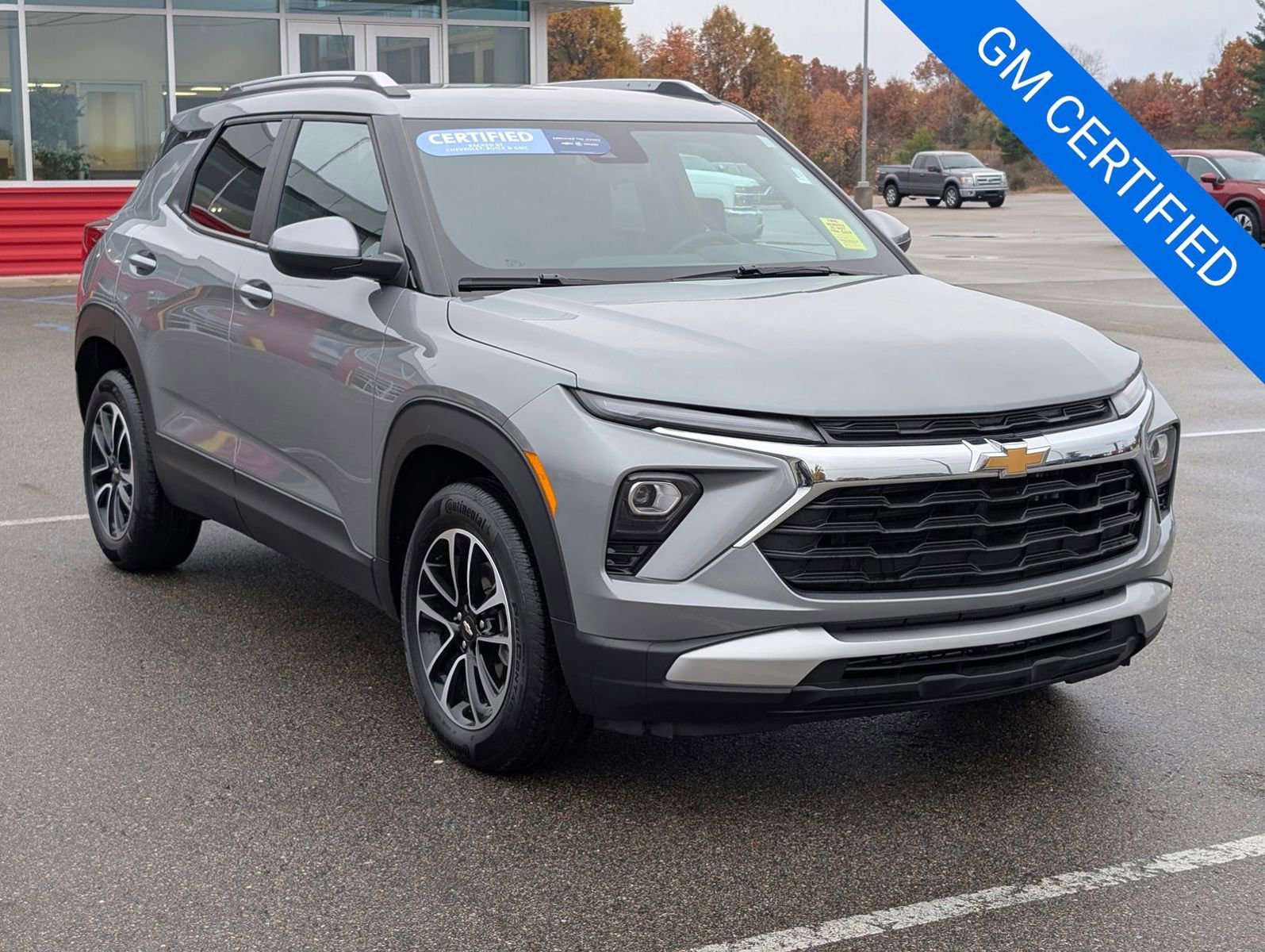 Used 2024 Chevrolet TrailBlazer LT w/ LT Cold Weather Package image 3