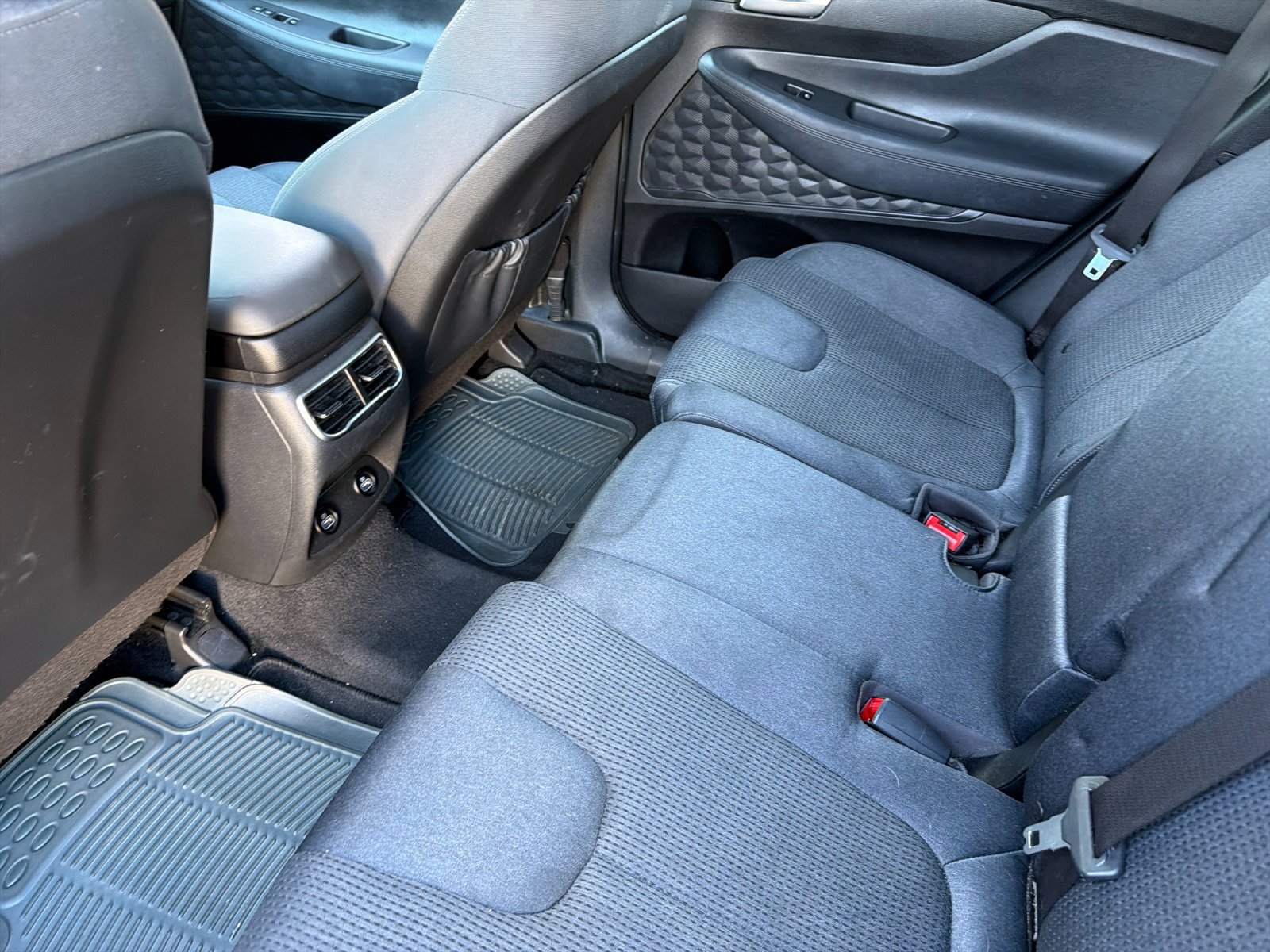 Used 2022 Hyundai Santa Fe SE w/ Cargo Package FWD image 11