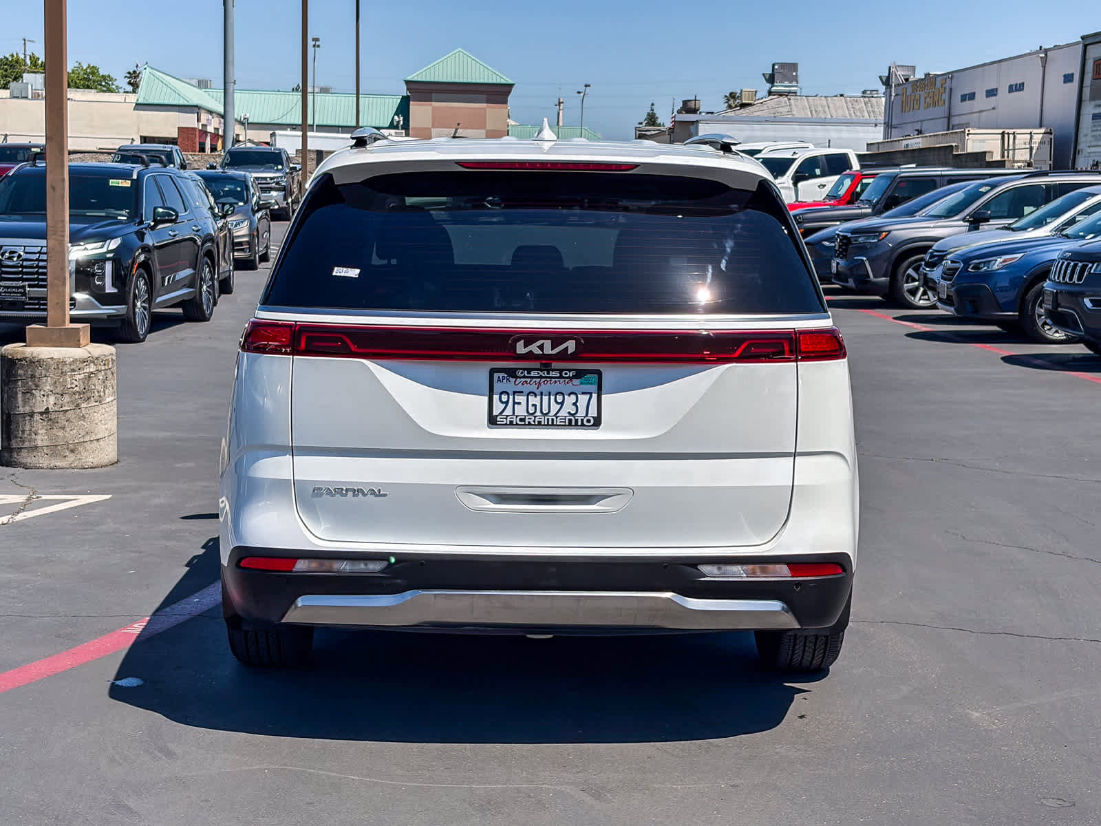 Used 2023 Kia Carnival SX Prestige FWD image 3