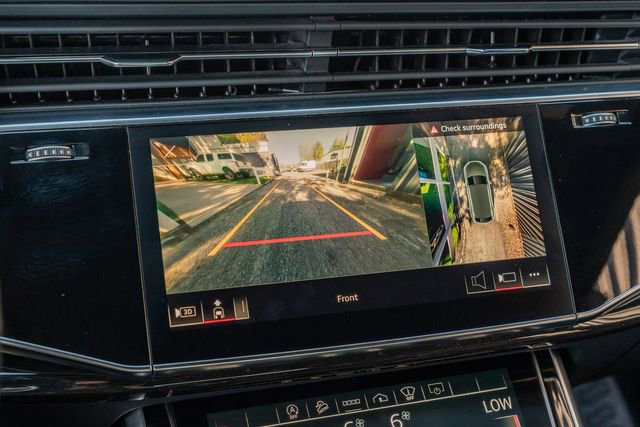 Used 2021 Audi Q8 Prestige w/ Prestige Package image 26