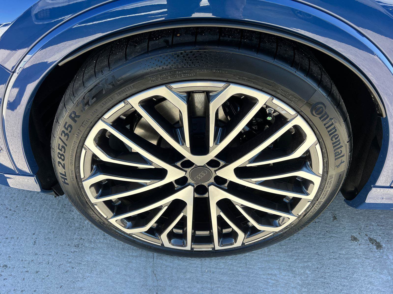 New 2026 Audi SQ7 Prestige AWD/4WD image 11