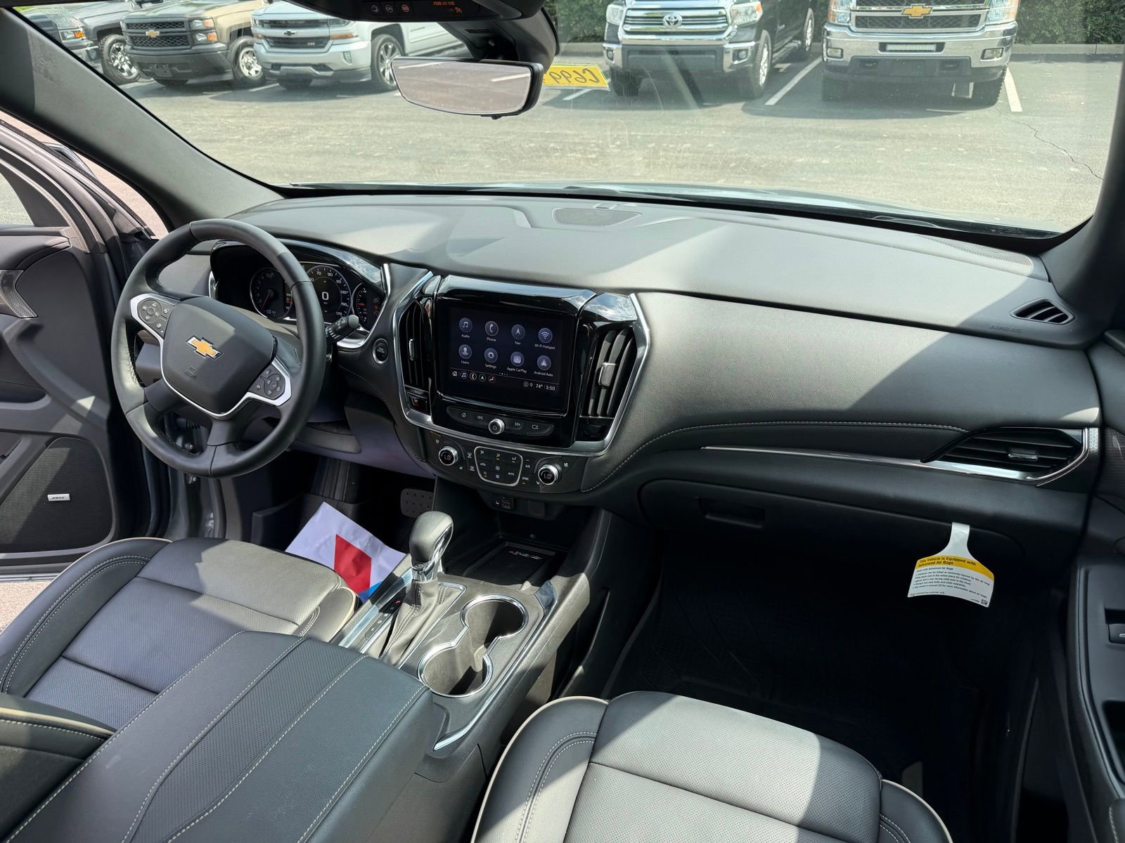 Used 2023 Chevrolet Traverse Premier w/ LPO, Floor Liner Package AWD/4WD image 36