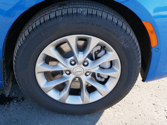 New 2026 Chrysler Pacifica Limited w/ Trailer Tow Group image 9