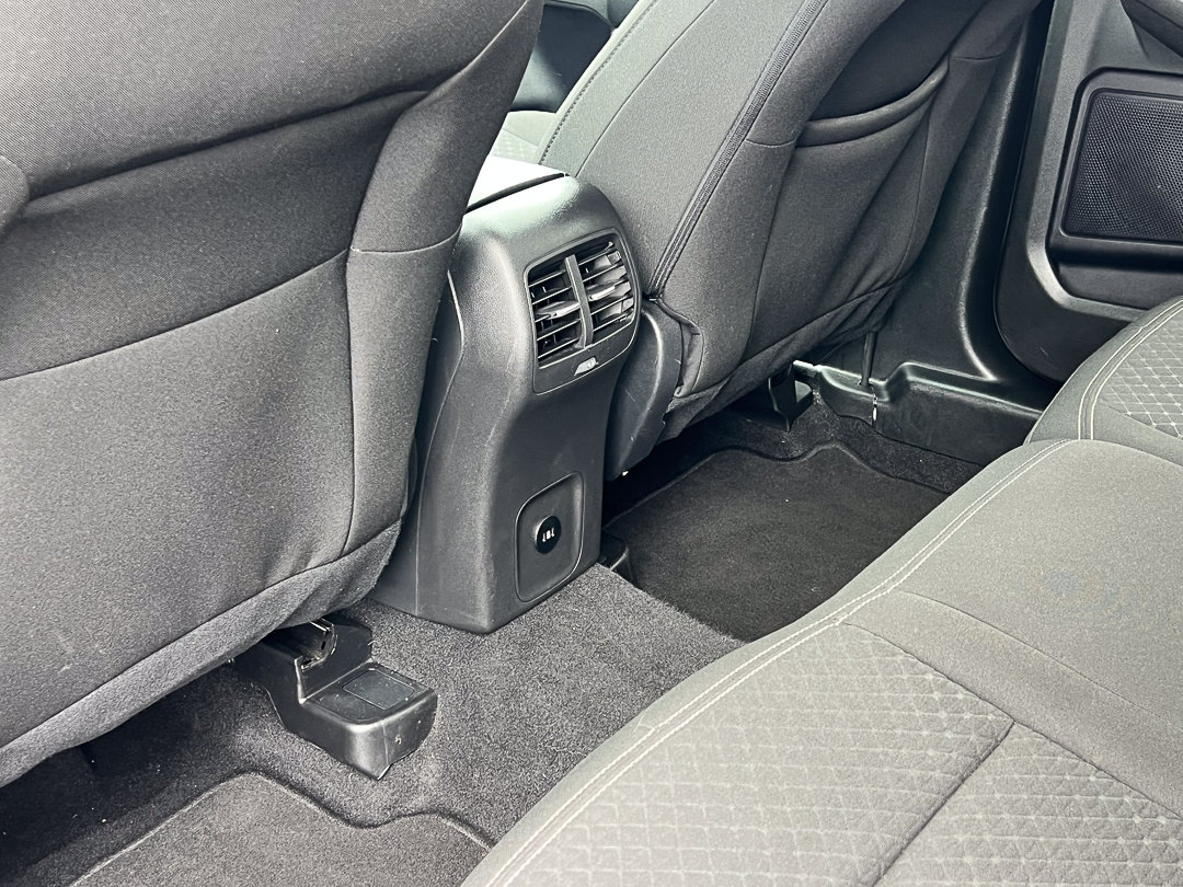 Used 2024 Ford Escape Active AWD/4WD image 30
