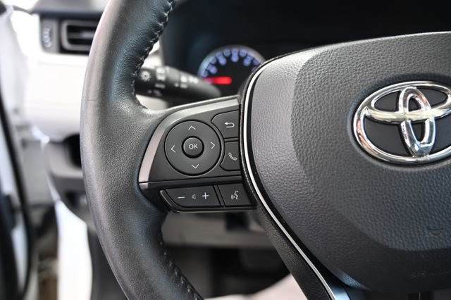 Used 2021 Toyota RAV4 XLE w/ Convenience Package AWD/4WD image 25