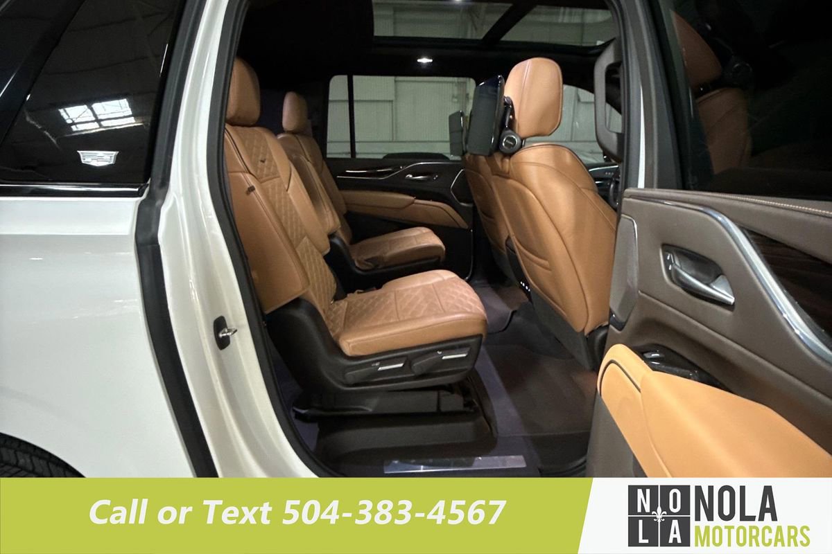 Used 2021 Cadillac Escalade ESV Sport w/ Heavy-Duty Trailer Package image 28