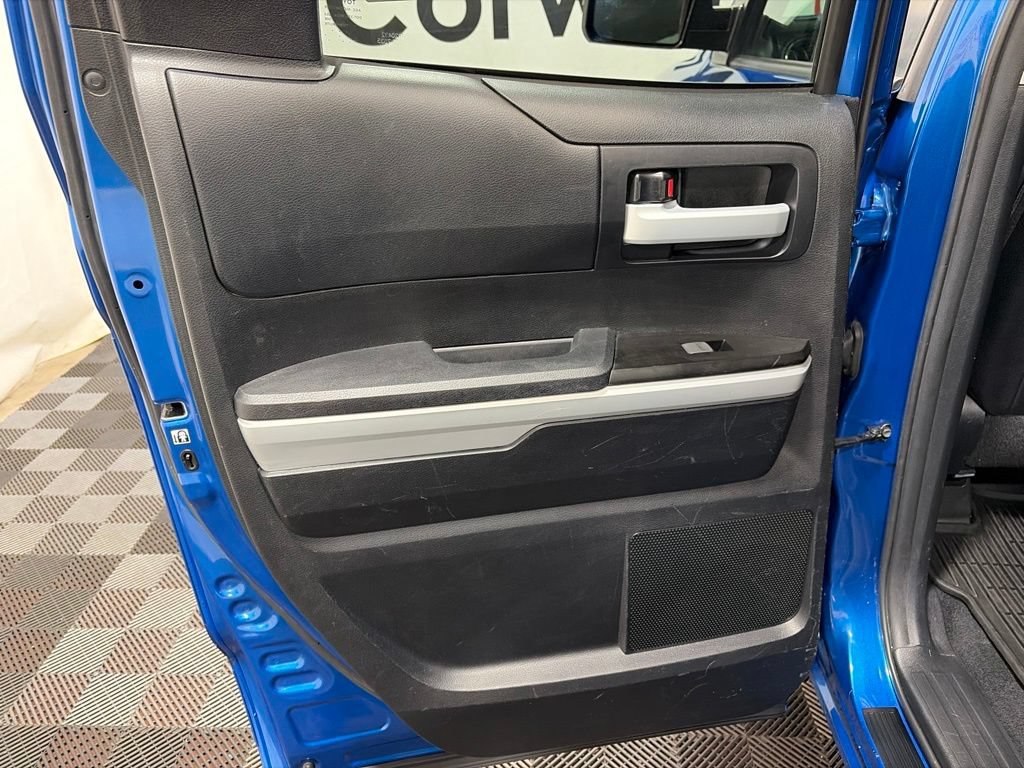 Used 2018 Toyota Tundra Limited w/ Limited Premium Package AWD/4WD image 15