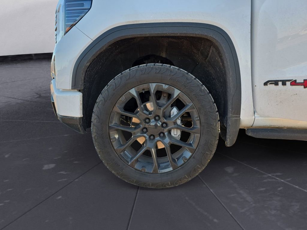 Used 2024 GMC Sierra 1500 AT4 w/ Technology Package image 14
