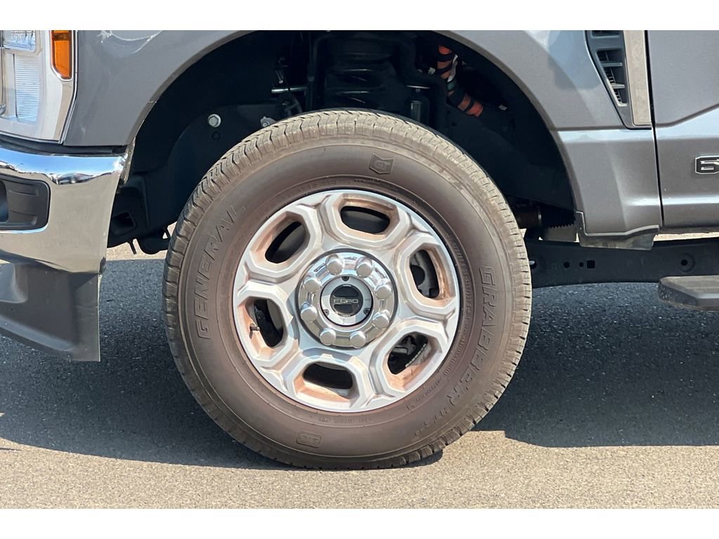 Used 2025 Ford F350 XLT image 26