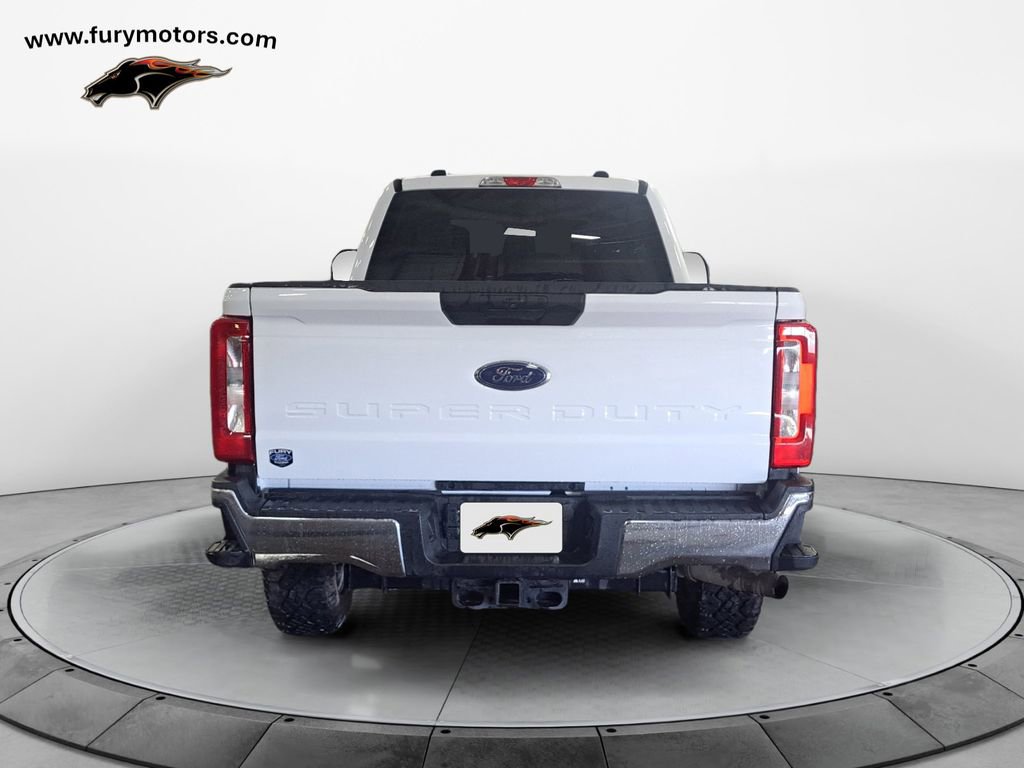 Used 2024 Ford F350 XLT w/ FX4 Off-Road Package image 4