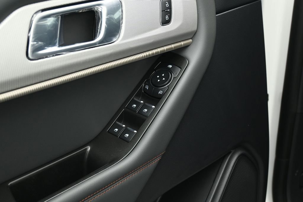 New 2026 Ford Explorer Active RWD image 9