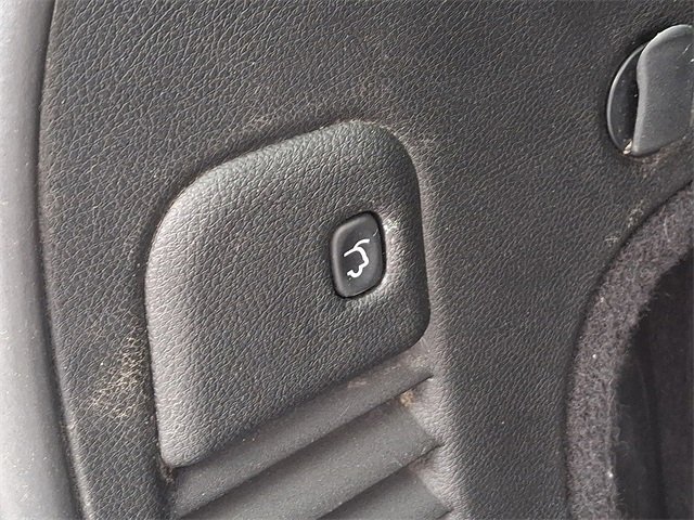 Used 2014 Jeep Grand Cherokee Overland w/ Advanced Technology Group image 35