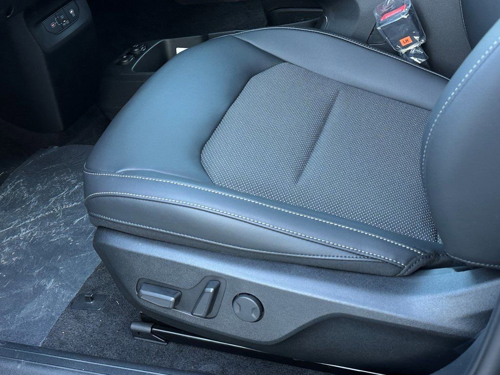 New 2025 Kia EV6 Light w/ Light LR Technology Package image 14