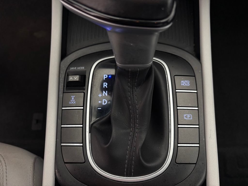 Used 2024 Hyundai Kona SEL AWD/4WD image 10