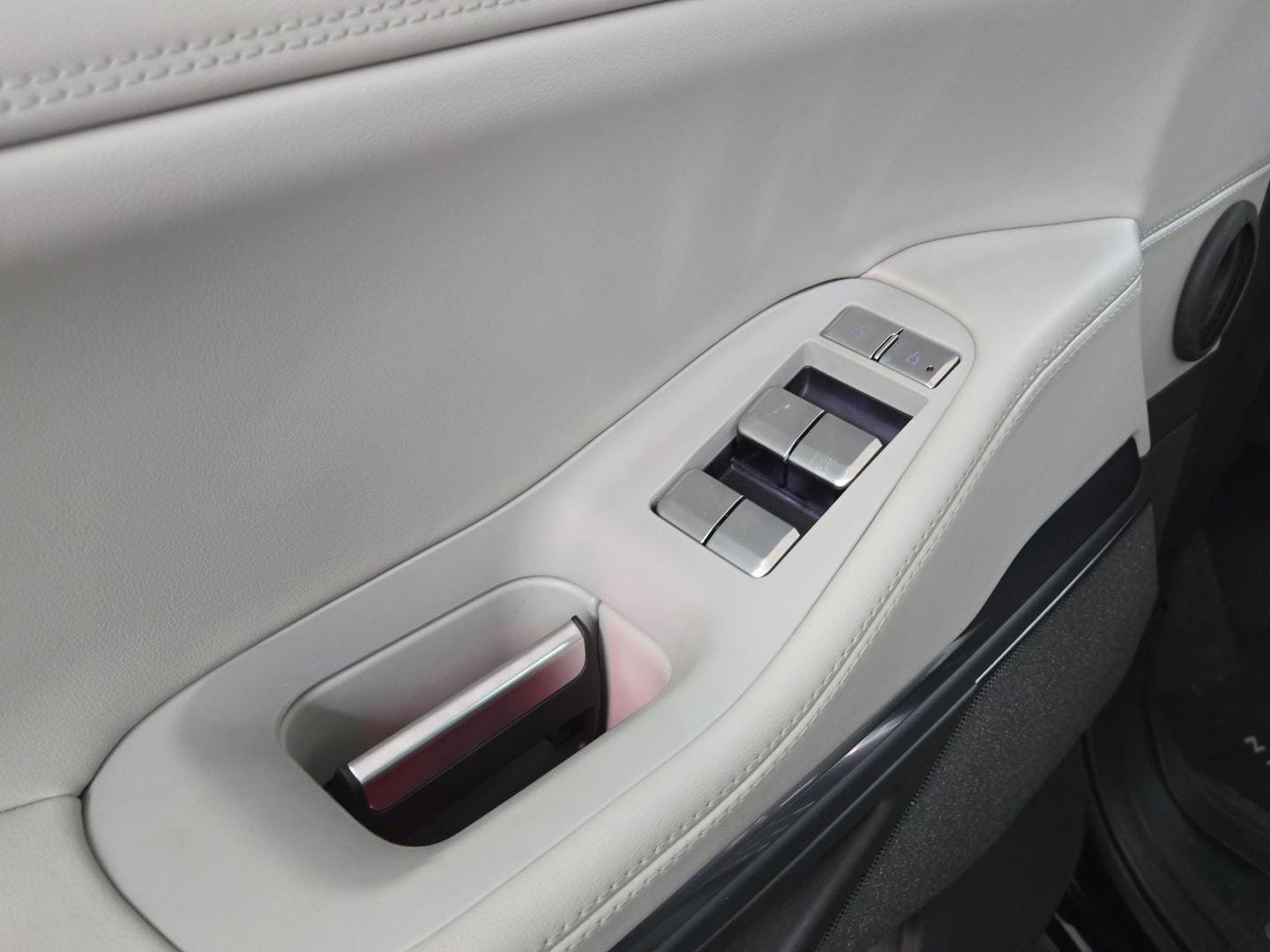 New 2025 Lincoln Navigator L Reserve AWD/4WD image 21