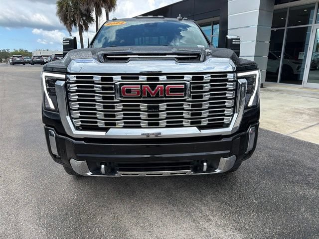 Used 2024 GMC Sierra 2500 Denali w/ Denali Reserve Package AWD/4WD image 3