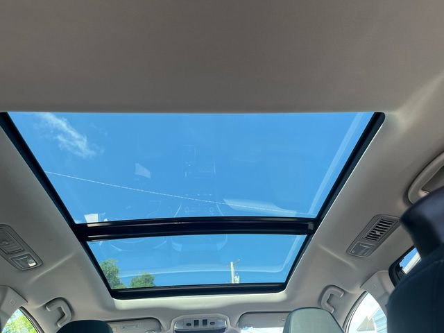 Used 2022 Subaru Ascent Limited w/ Technology Package image 17