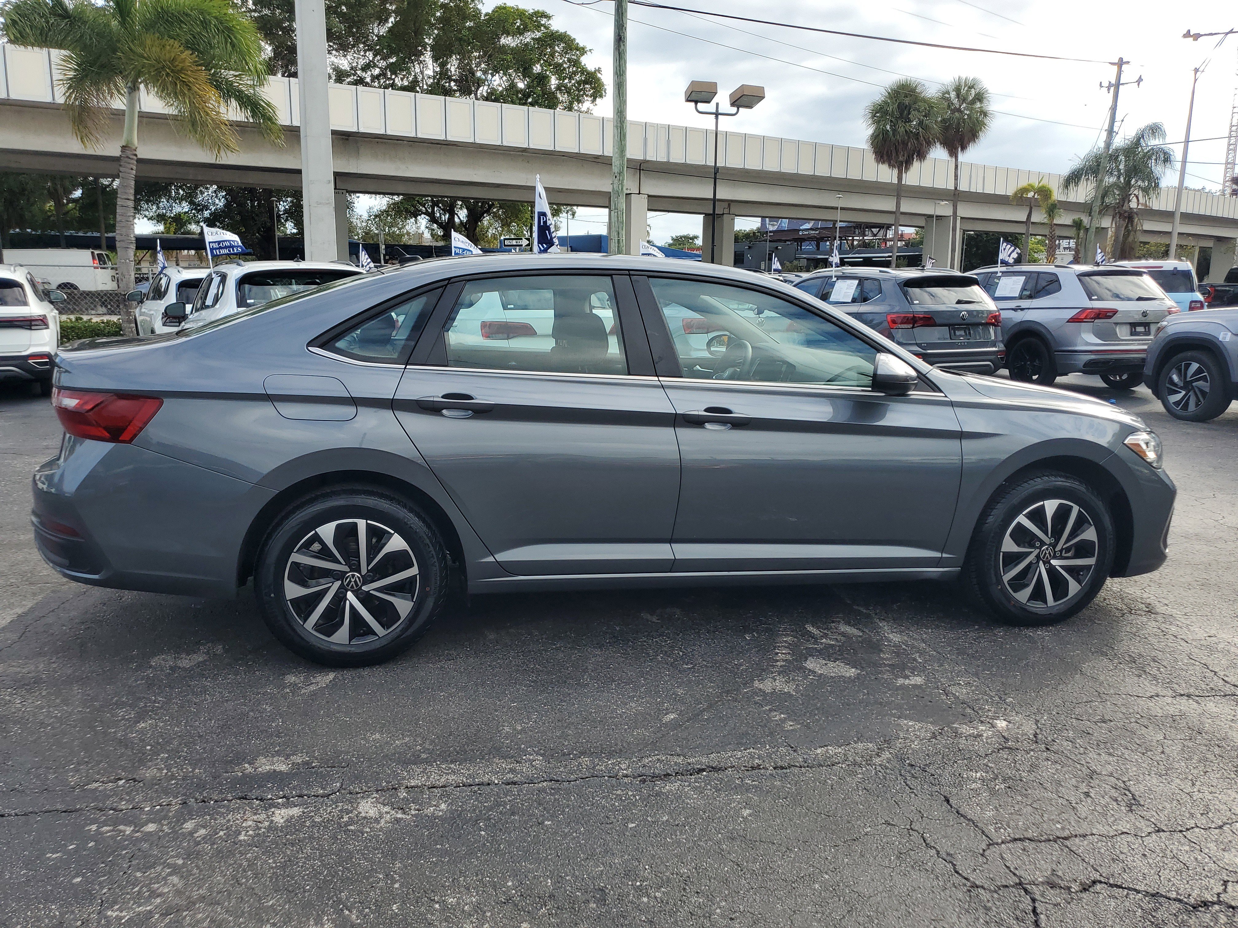 Certified 2023 Volkswagen Jetta S image 6
