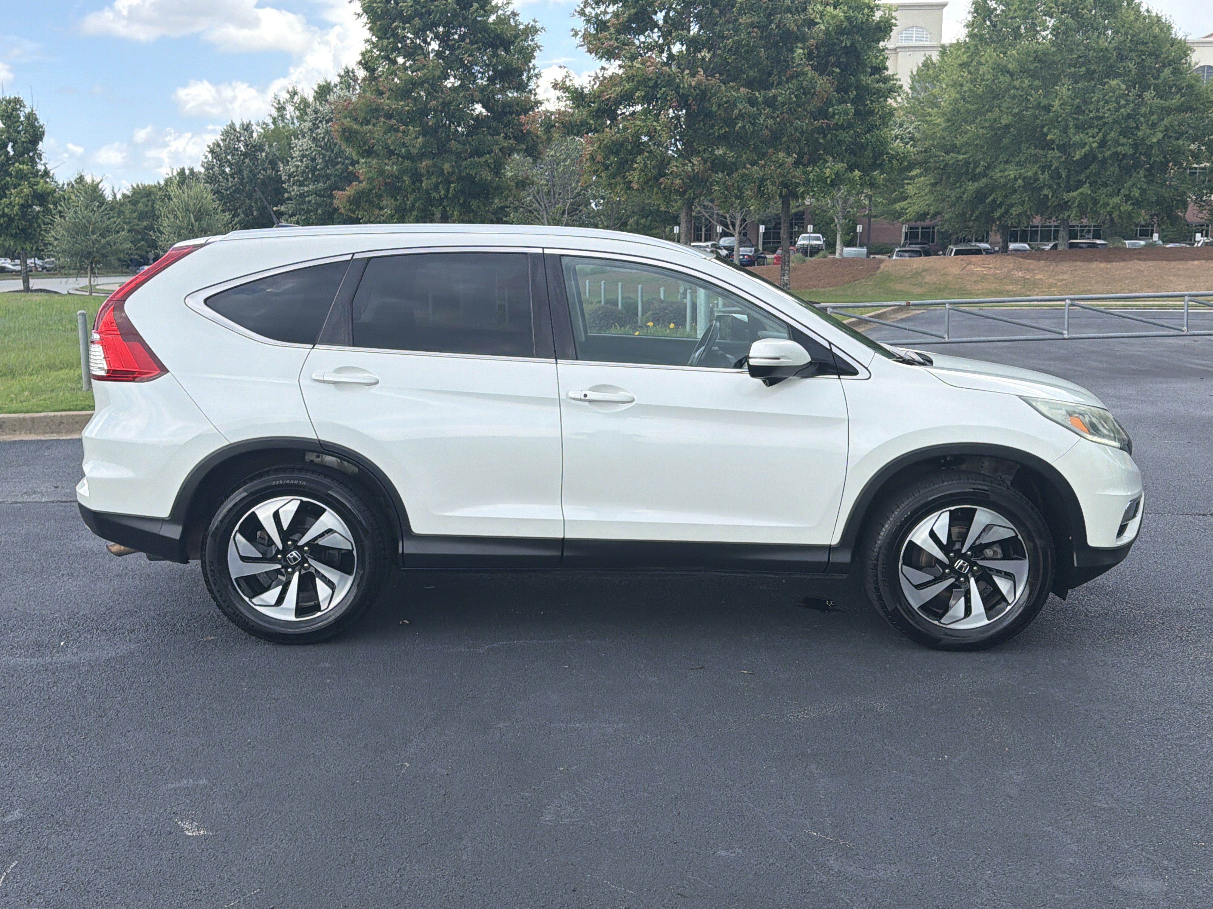 Used 2016 Honda CR-V Touring image 10