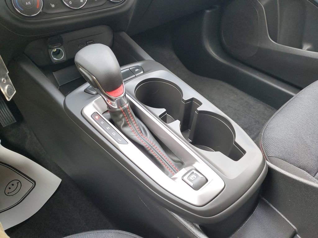 Used 2024 Chevrolet Trax RS image 18