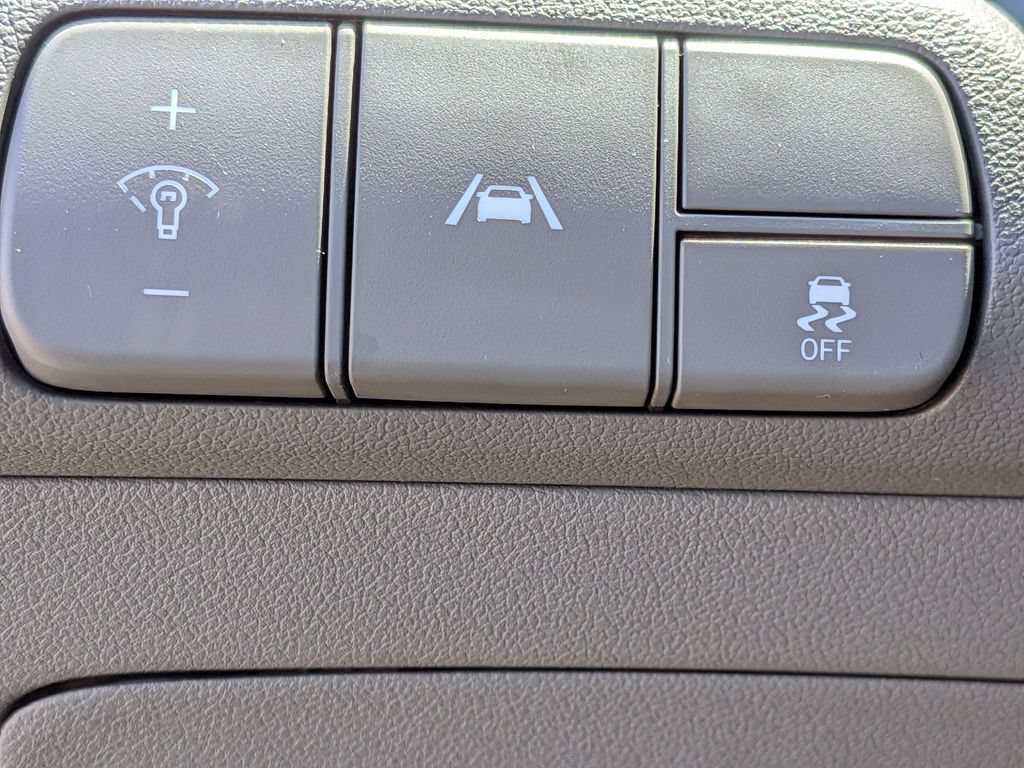 Certified 2023 Hyundai Elantra SEL w/ Convenience Package FWD image 15