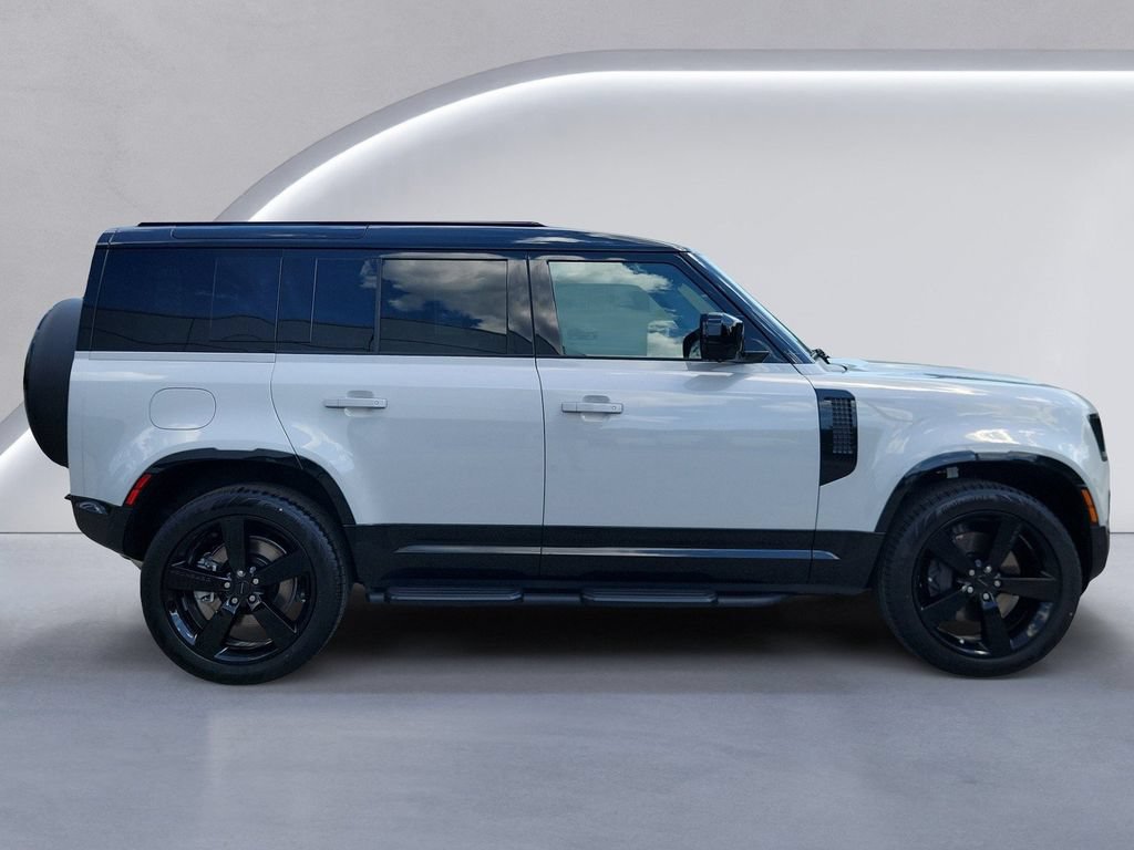 New 2026 Land Rover Defender 110 X-Dynamic SE AWD/4WD image 6