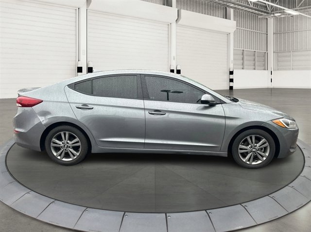 Used 2017 Hyundai Elantra SE FWD image 6