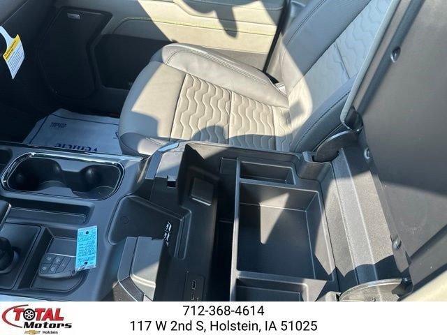 New 2026 Chevrolet Silverado 1500 ZR2 w/ Dark Appearance Package AWD/4WD image 31