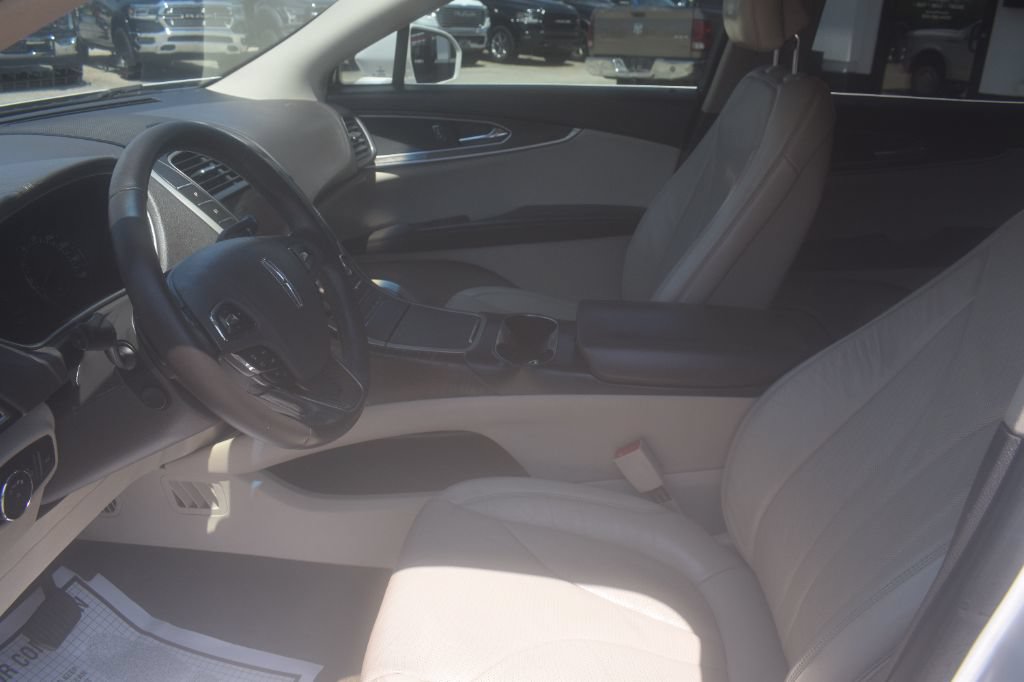 Used 2018 Lincoln MKX Reserve FWD image 8