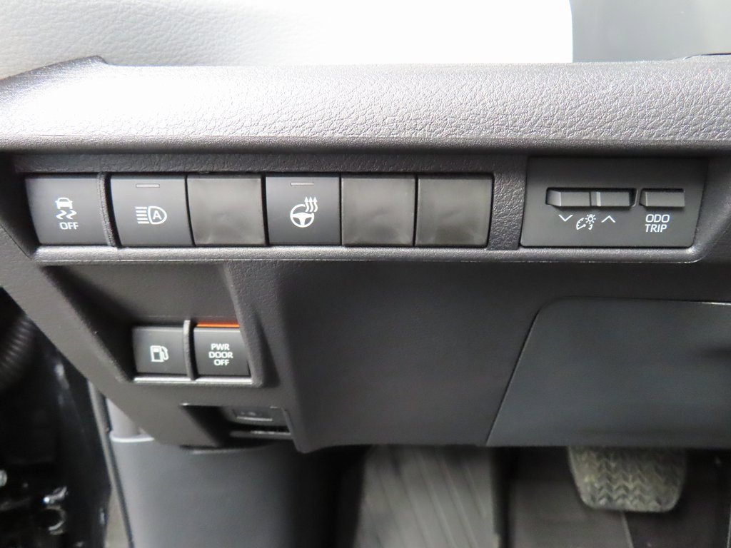 Used 2025 Toyota Sienna XSE image 42