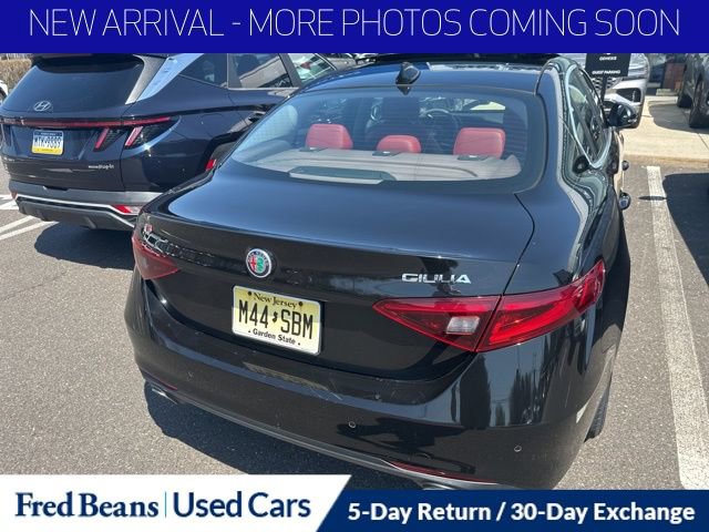 Used 2019 Alfa Romeo Giulia Sprint w/ Cold Weather Package image 9