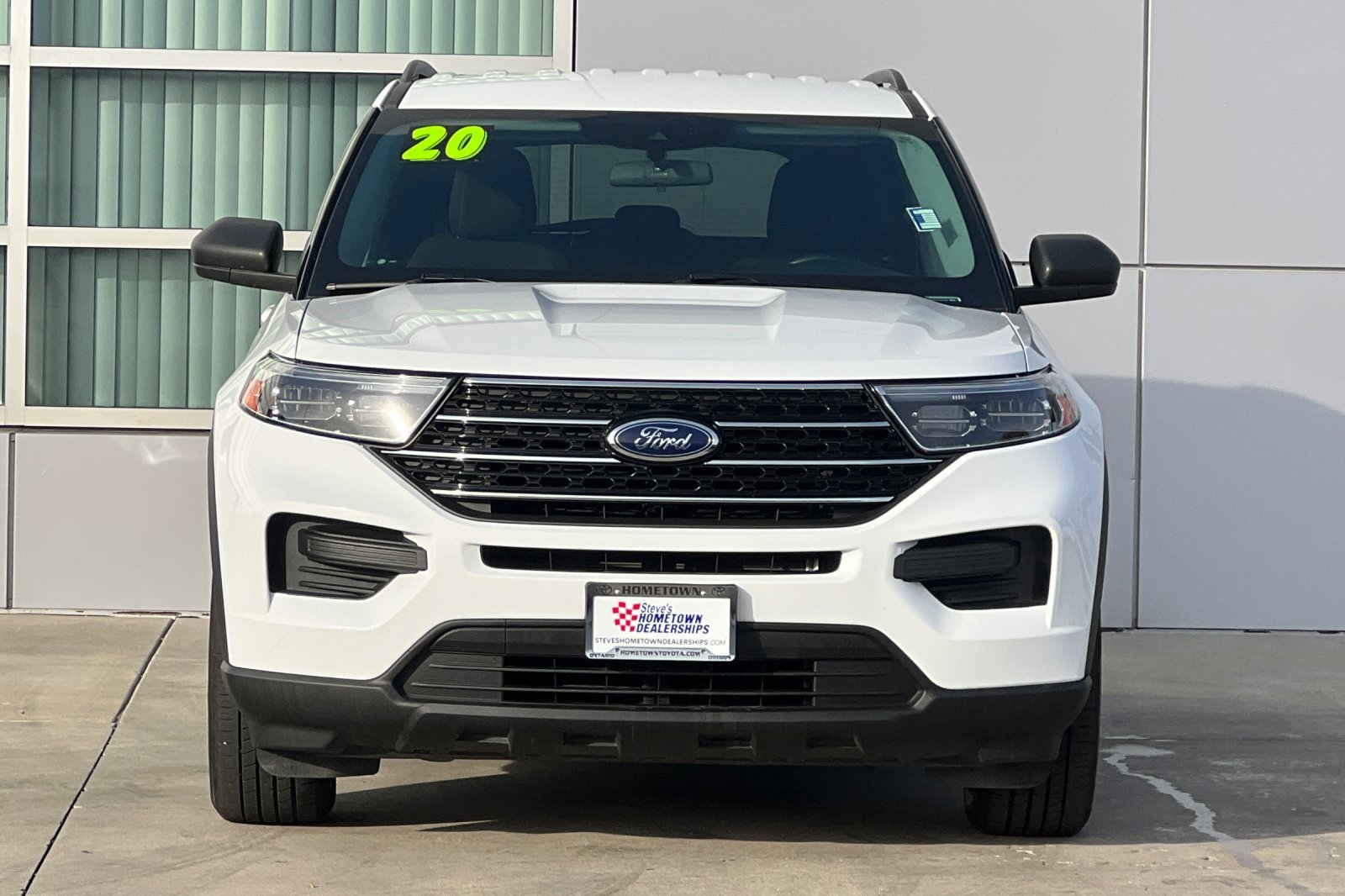 Used 2020 Ford Explorer XLT w/ Class III Trailer Tow Package image 6