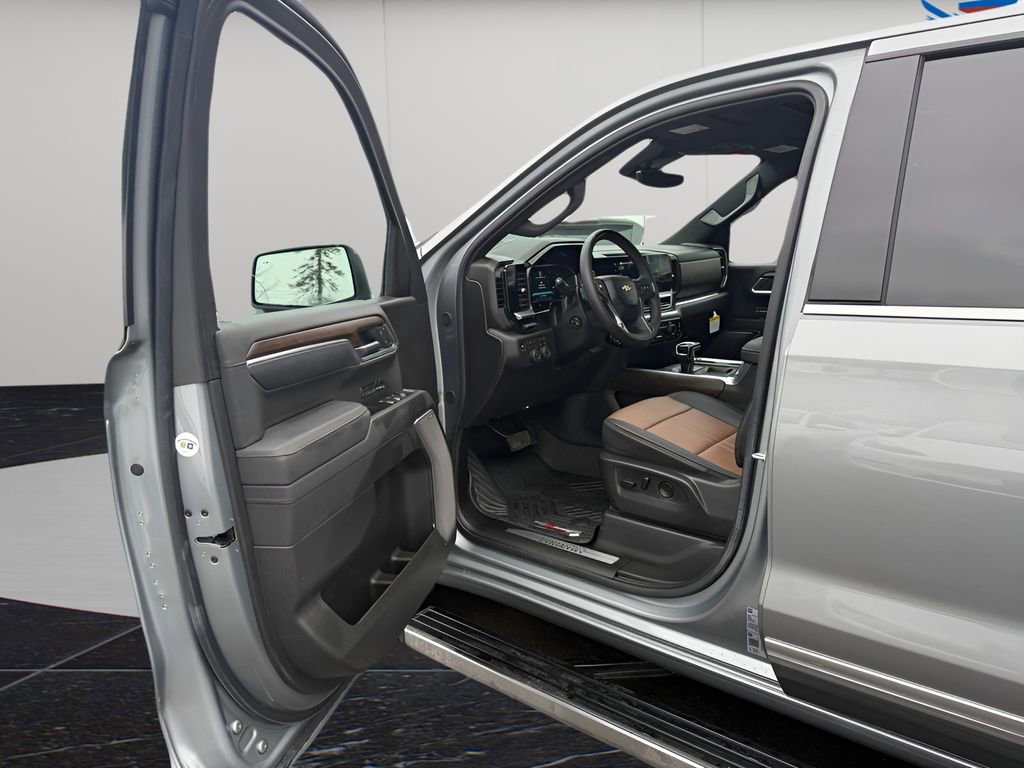 Used 2026 Chevrolet Silverado 1500 High Country w/ Technology Package image 22