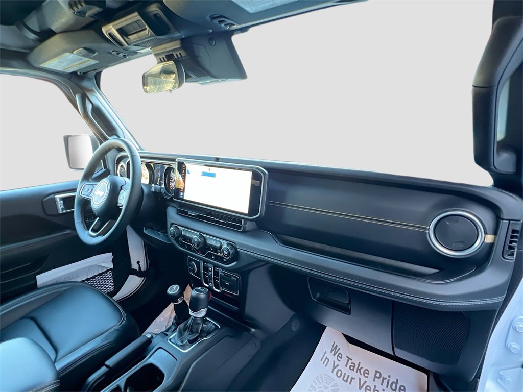 Used 2024 Jeep Gladiator Willys image 28