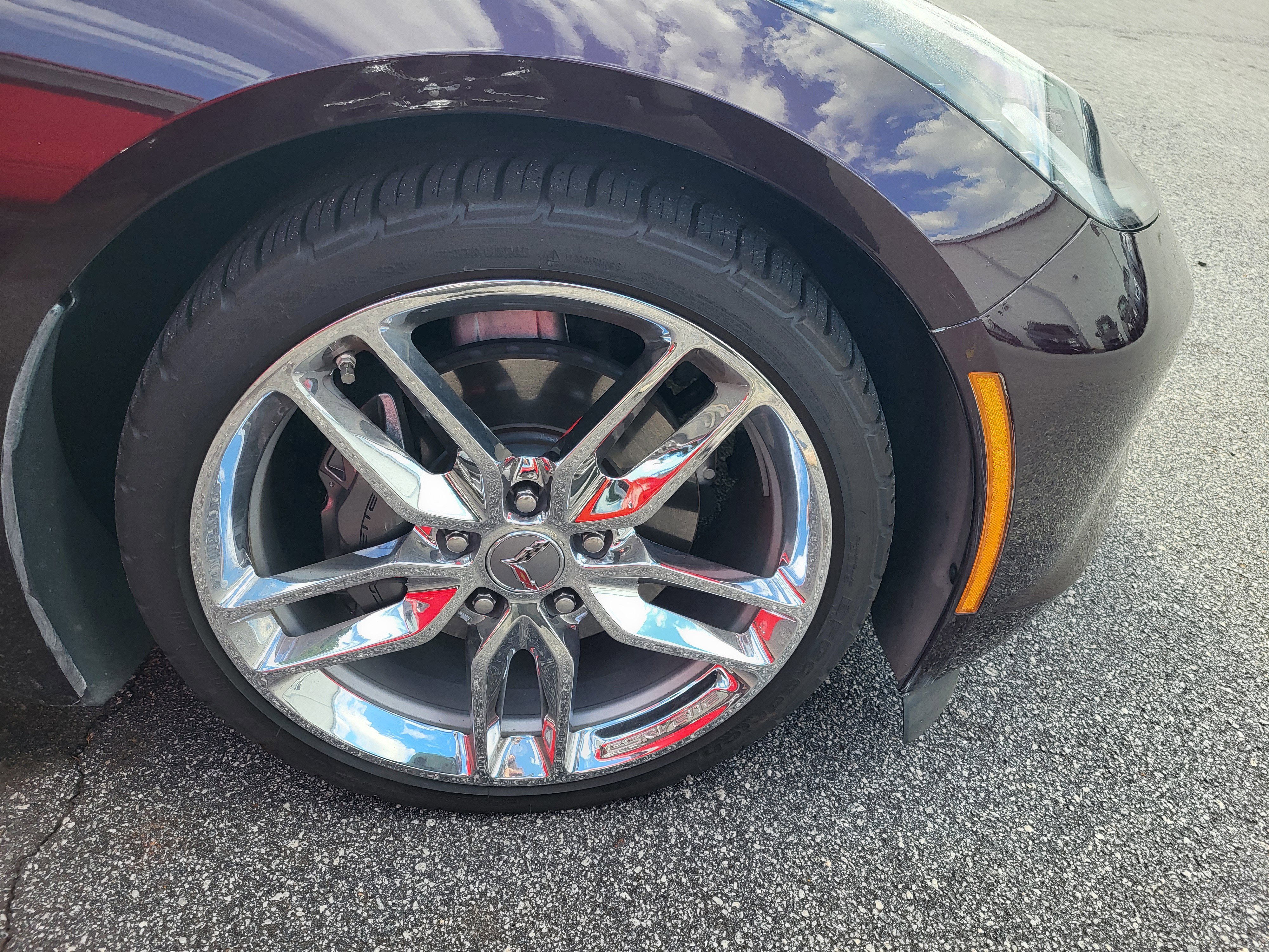 Used 2018 Chevrolet Corvette Stingray Coupe w/ 1LT RWD image 7
