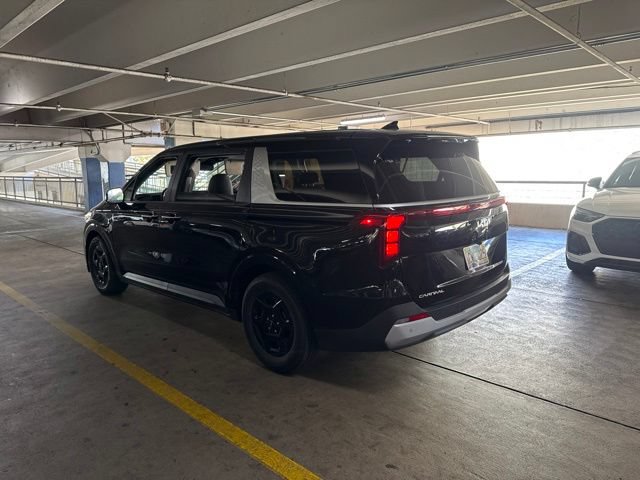 Certified 2025 Kia Carnival FWD image 4