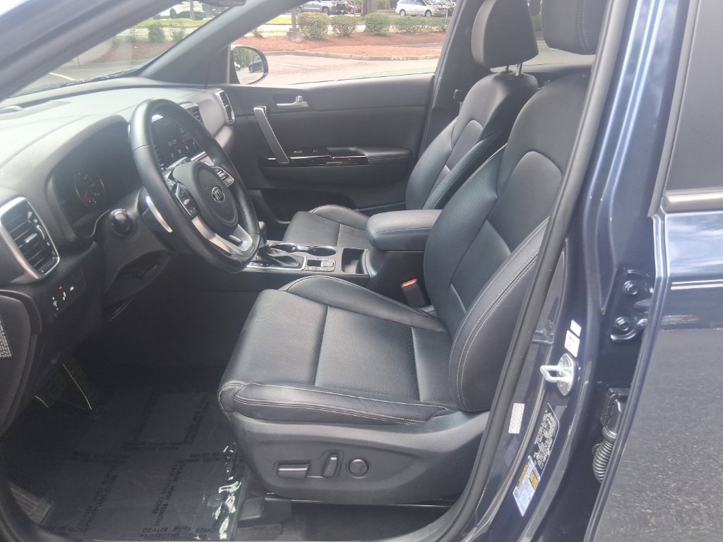 Certified 2022 Kia Sportage Nightfall Edition w/ Nightfall Fwd Premium Package image 11