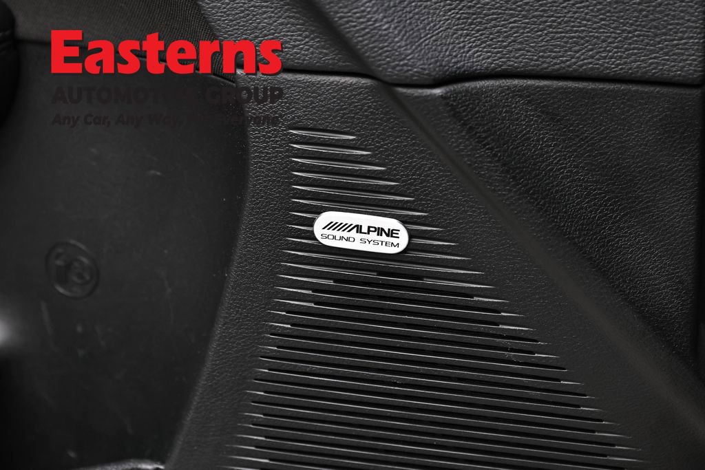 Used 2023 Dodge Challenger SXT image 21