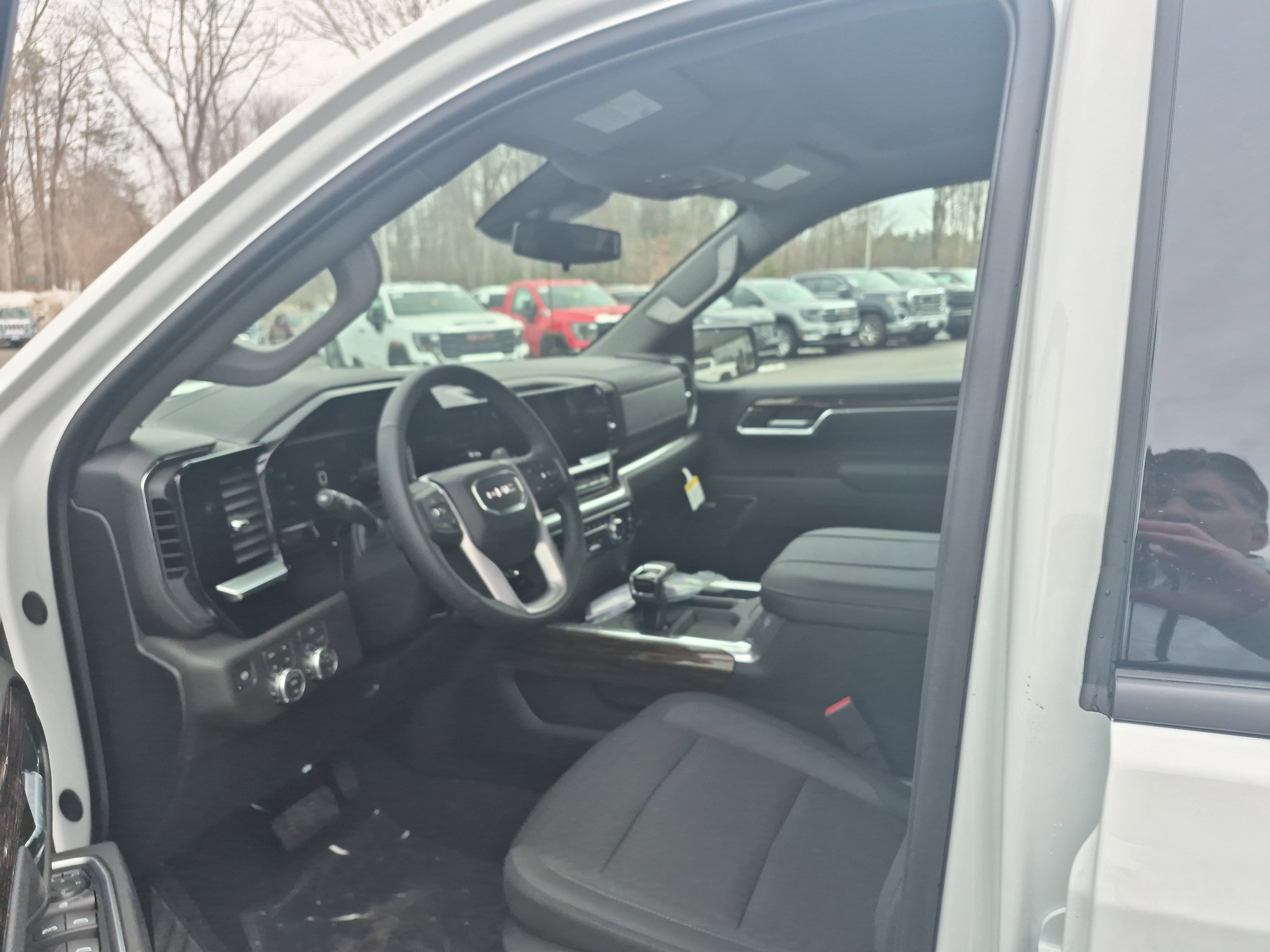 Used 2026 GMC Sierra 1500 Elevation w/ Preferred Package image 9