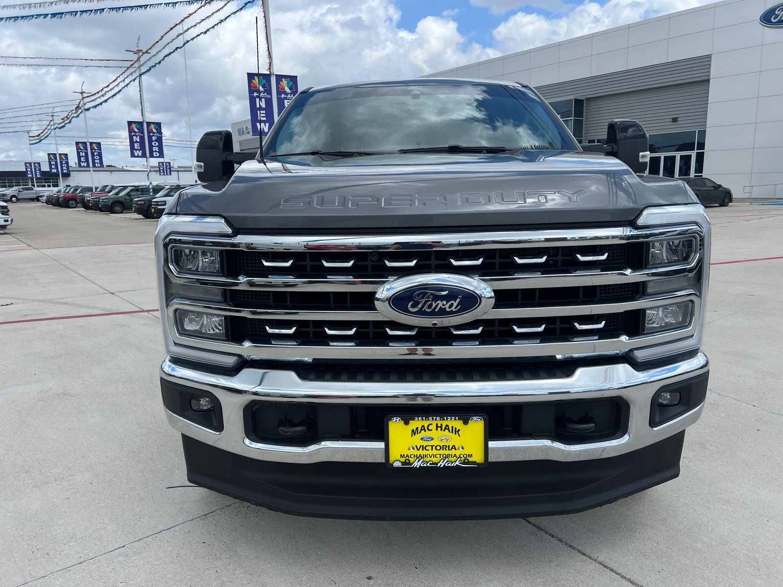 Used 2024 Ford F250 Lariat AWD/4WD image 2