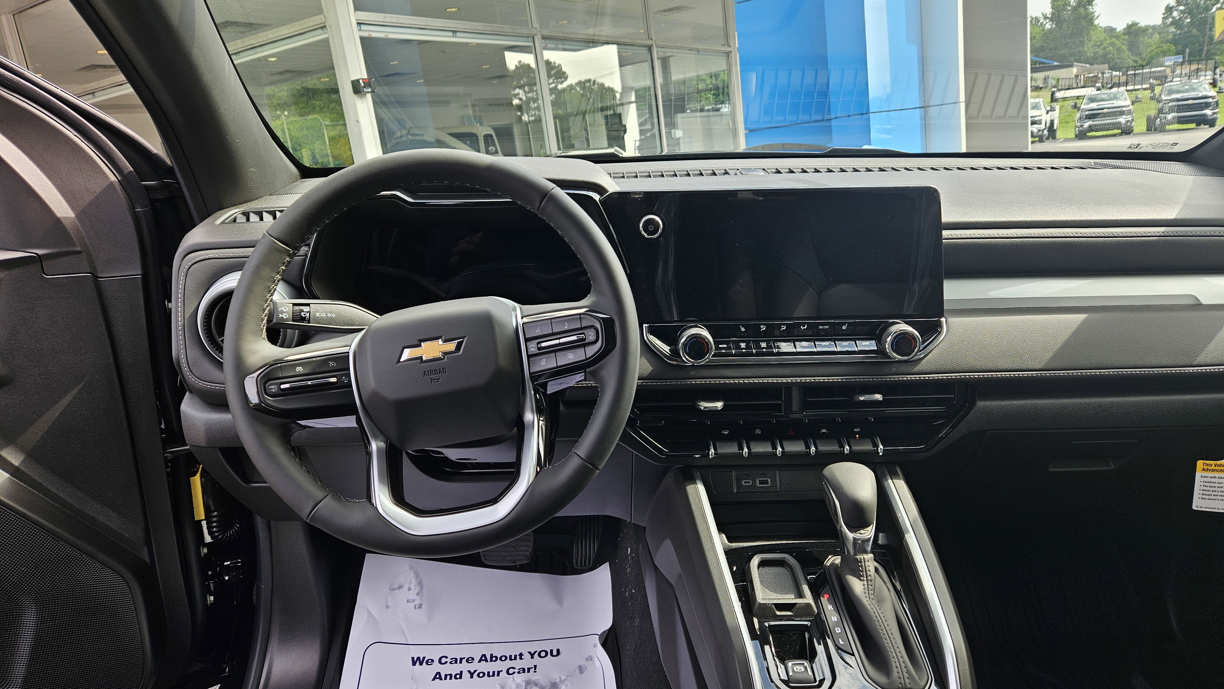 New 2025 Chevrolet Colorado LT w/ LT Convenience Package image 11