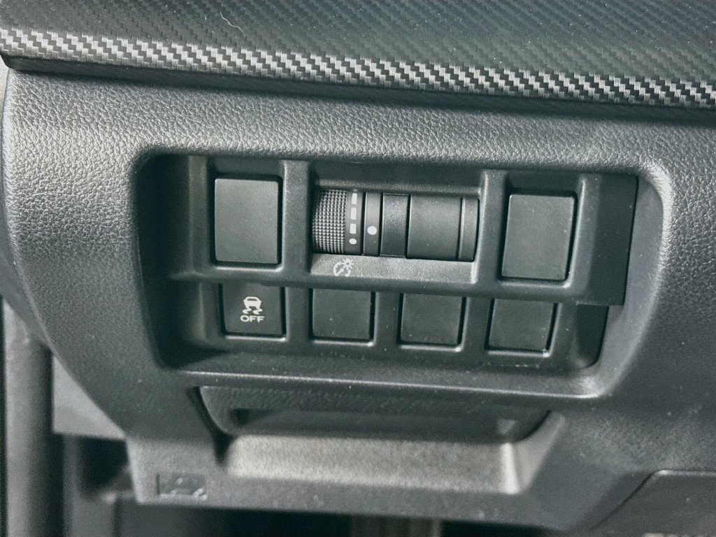 Used 2019 Subaru Crosstrek 2.0i Premium AWD/4WD image 18