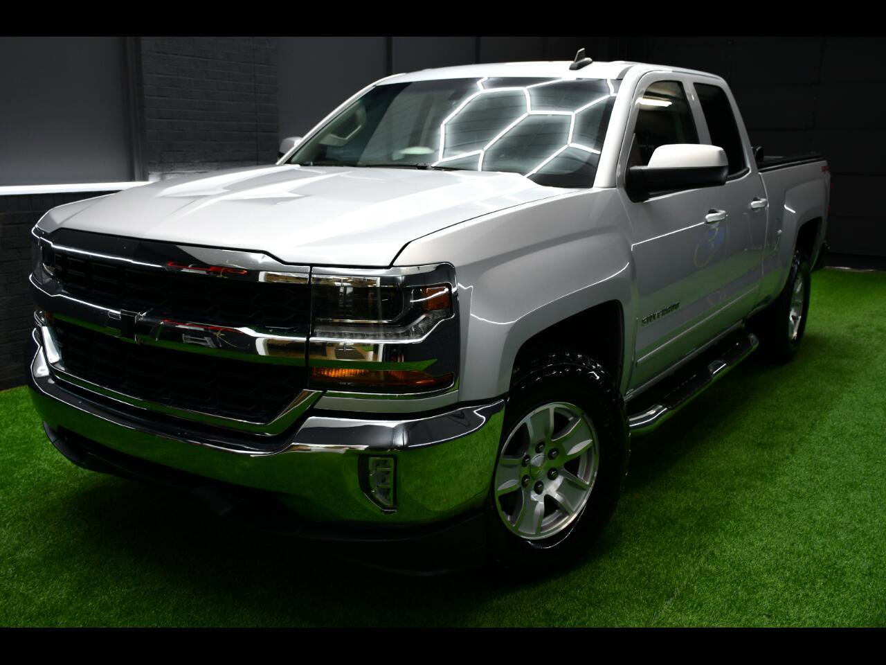 Used 2018 Chevrolet Silverado 1500 LT w/ All Star Edition image 1