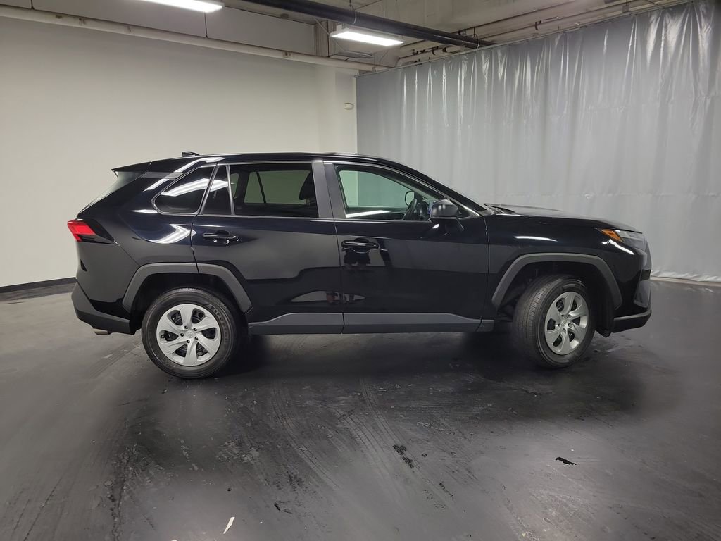 Used 2023 Toyota RAV4 LE FWD image 9