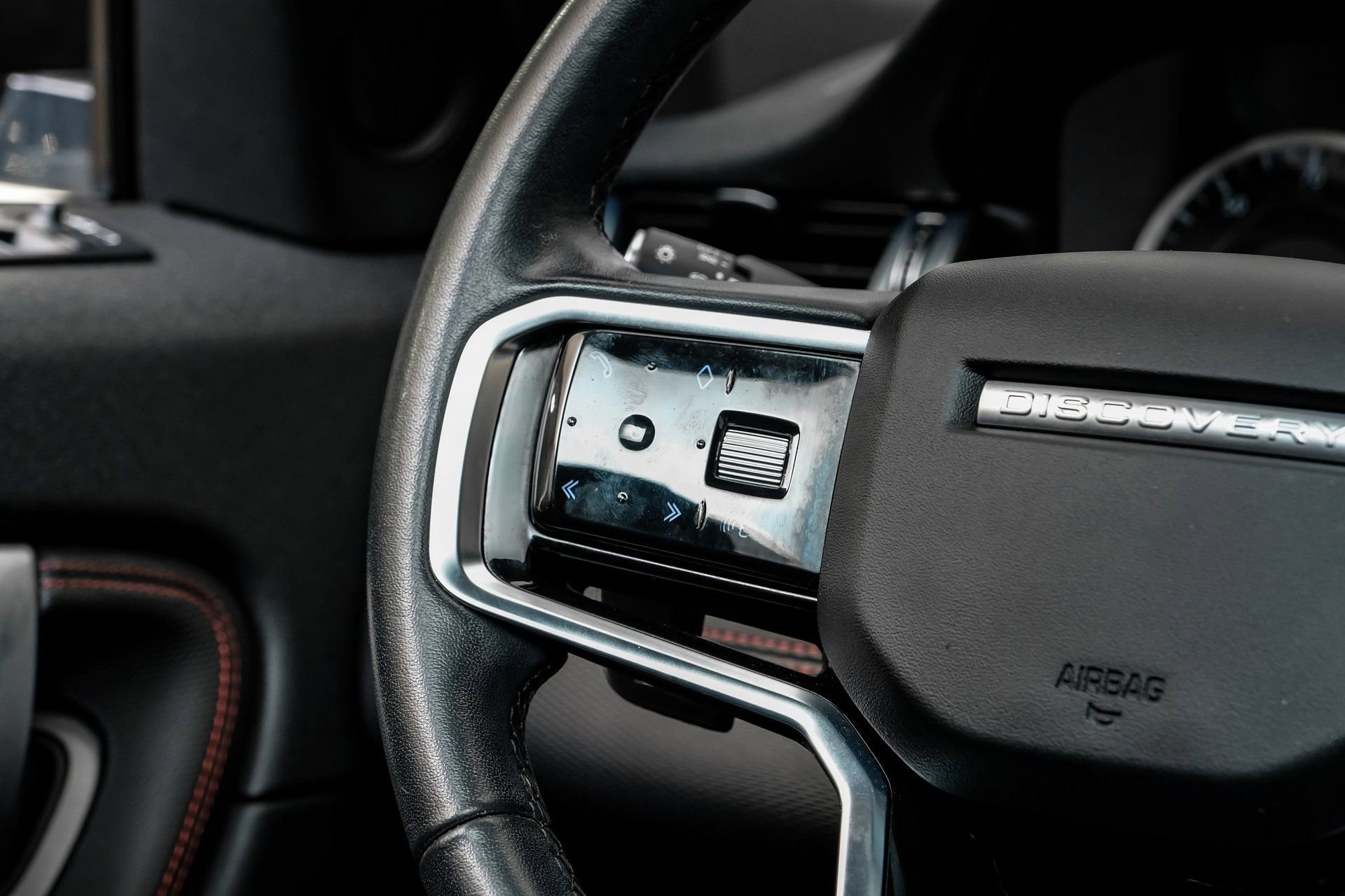 Used 2023 Land Rover Discovery Sport S R-Dynamic image 21